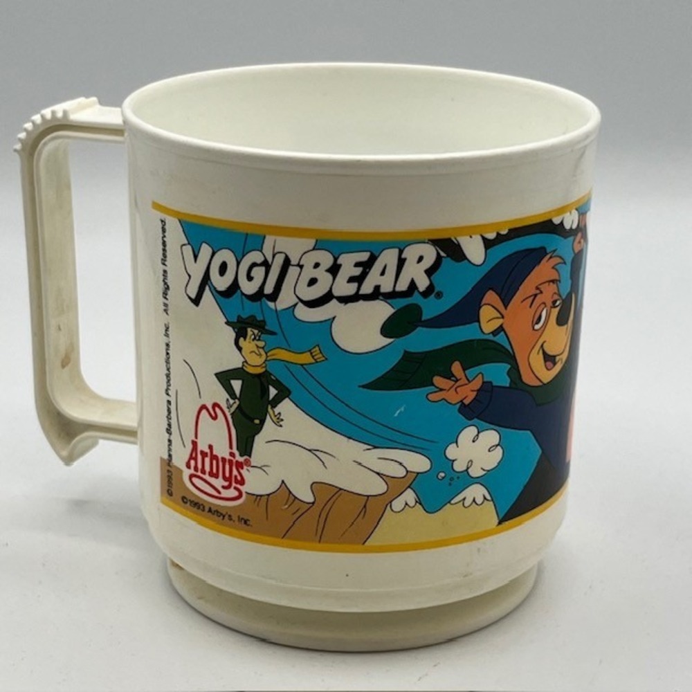 Vintage 1993 Arbys Yogi Bear Plastic Mug Hanna-Barbera Collectible Cup